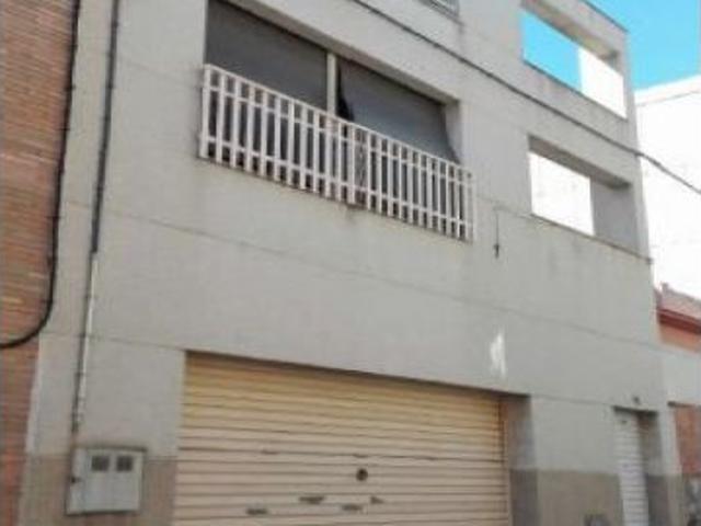 Se vende Casa Adosada OKUPADA en Ciudad Real 15 17 Rubí, Barcelona