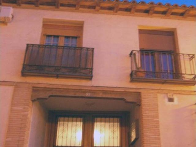 Se vende Casa Adosada OKUPADA en CL FRANCISCO DE GOYA 21 Chinchón, Madrid