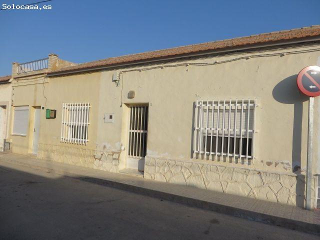 Se vende Casa Adosada OKUPADA en Mariano Montesinos 12 Murcia, Murcia