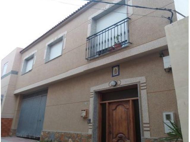 Se vende casa Adosada OKUPADA en San Antonio10 Adra, Almería