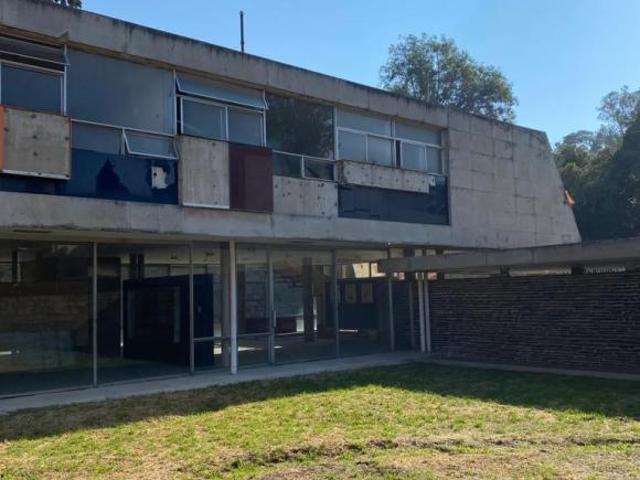 Se vende casa amplia en Los Fuertes, Puebla. Excelente para inversión