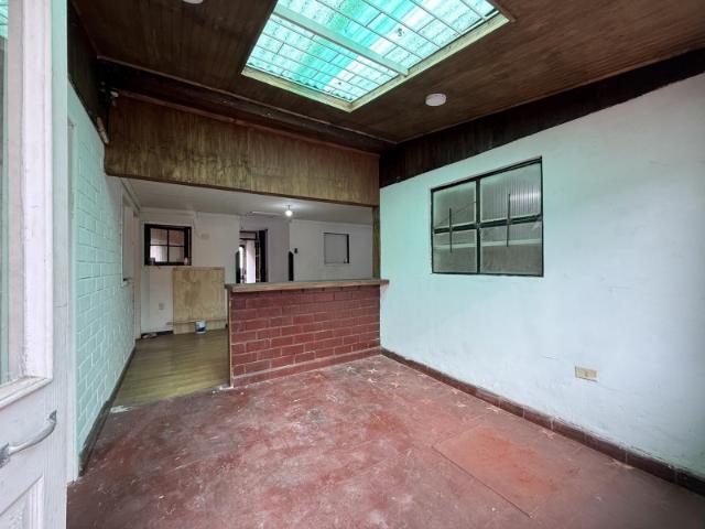 Se Vende Casa antigua en buen estado Regularizada, Cuasimodo