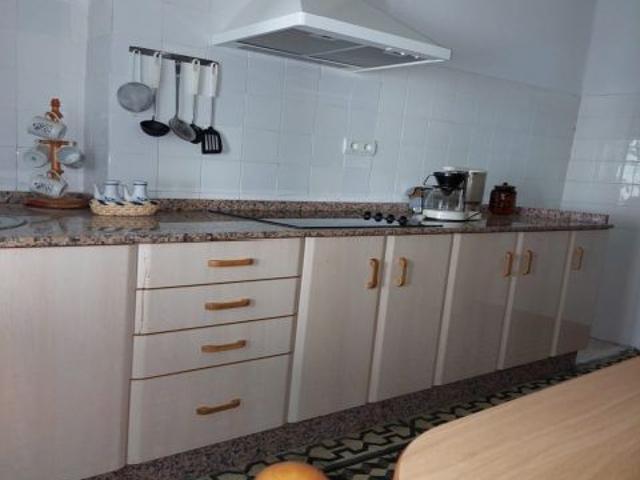 SE VENDE CASA CENTRICA EN CACABELOS