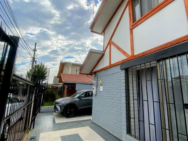 Se vende casa cerca metro y comercio