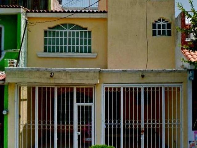 SE VENDE CASA CIRCUVALACION OBLATOS, GUADALAJARA, JALISCO