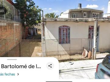 Se vende casa como terreno