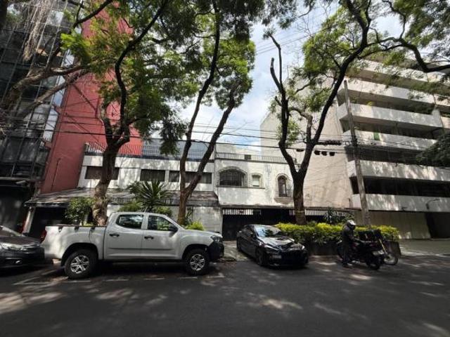 SE VENDE CASA COMO TERRENO
