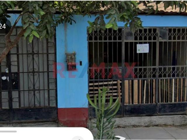 Se Vende Casa Como Terreno En Puente Piedra Frente A Parque A 5 Cuadras De La Panamericana Norte