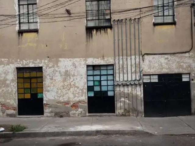 SE VENDE CASA COMO TERRENO IDEAL DESARROLLO
