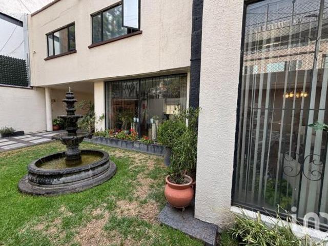 Se vende casa como terreno para constructor en la Fontaine Polanco