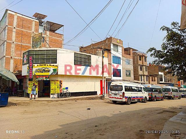 Se Vende Casa Comercial De 4 Pisos A Media Cuadra De Av Tupac Km 22