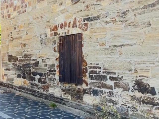 SE VENDE CASA CON 5000 METROS DE TERRENO