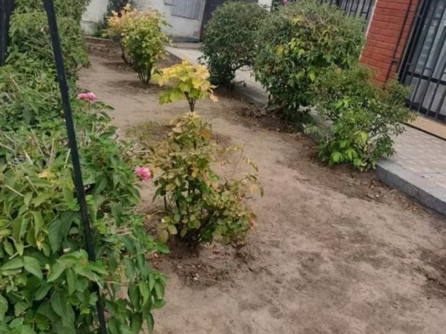 Se vende casa con 800 m2 de terreno a paso del centro | 3 dormitorios por 280000. 00 en Talca