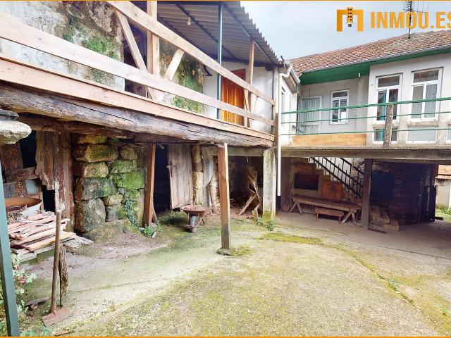 SE VENDE CASA CON TERRENO EN RAMIRÁS, OURENSE