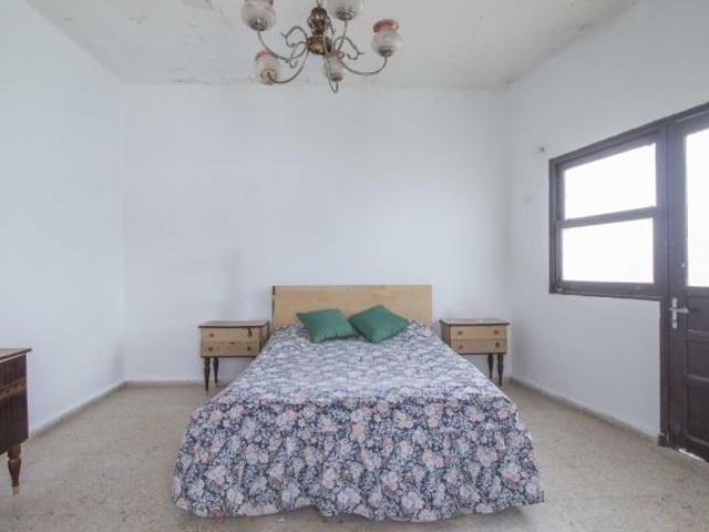 SE VENDE CASA CON TERRENO URBANO EN ICOD DE LOS VINOS