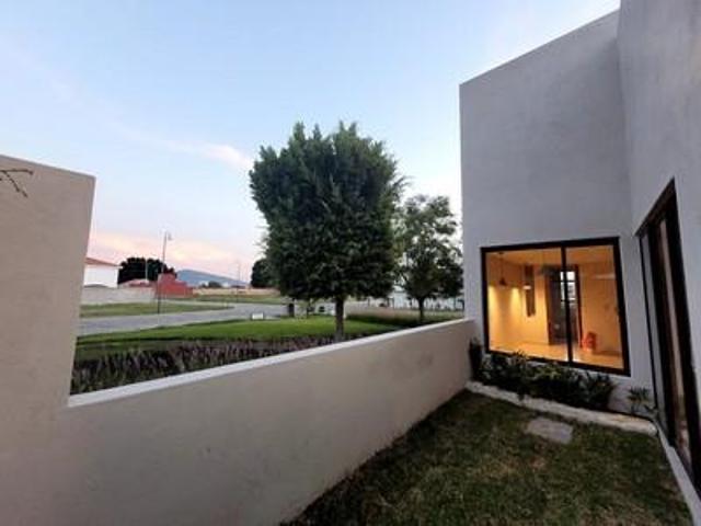 SE VENDE CASA CON AMPLIO JARDIN EN ATLIXCO PUEBLA, FINCA LAS MEMORIAS