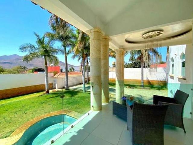 ️SE VENDE CASA CON AMPLIO JARDIN Y ALBERCA EN TLALIXTAC DE CABRERA OAXACA