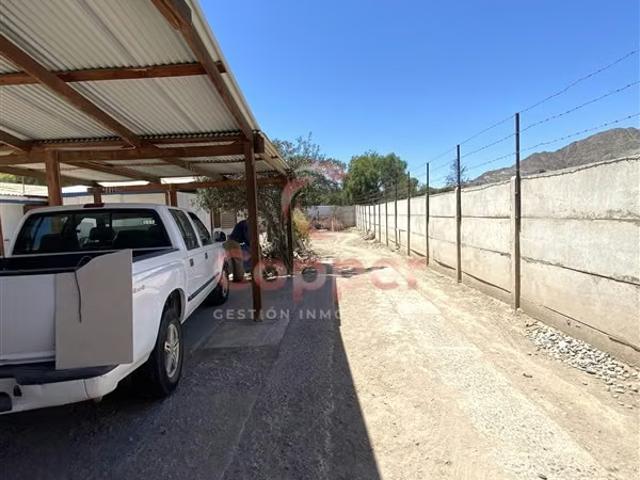 Se Vende Casa con amplio terreno salida Norte, Copiapó | 3 Dormitorios por 8000.00 en Copiapó