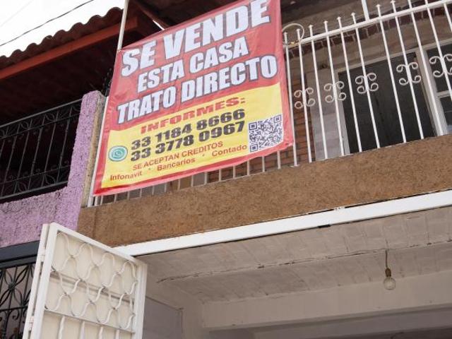 SE VENDE CASA CON EXCELENTE UBICACIÓN