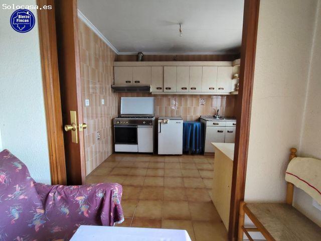 ? SE VENDE CASA CON GRAN PARCELA EN DEHESAS ?