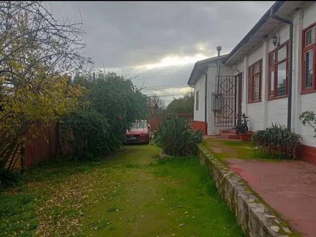 Se vende casa con gran terreno, excelente oportunidad