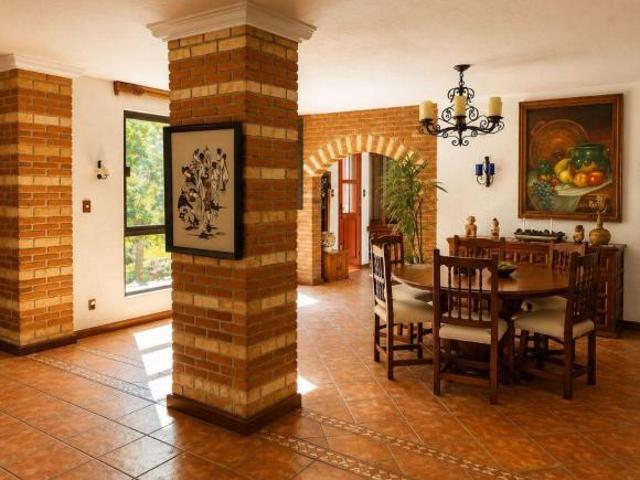 SE VENDE CASA CON JARDIN ARBOLADO ROMERO DE TERREROS COYOACAN