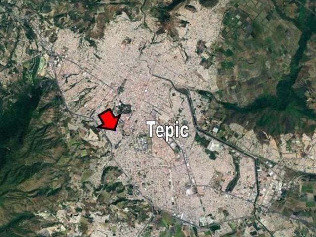 SE VENDE CASA CON LOCAL COMERCIAL