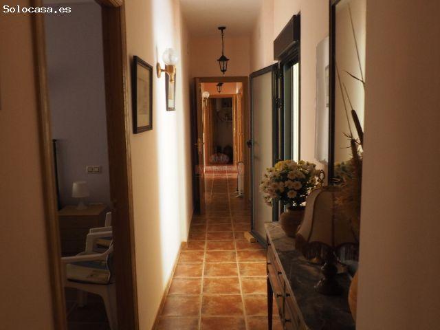 SE VENDE CASA DE NUEVA CONSTRUCCIÓN EN EL HORCAJO AMUEBLADA. RODEADA DE UN ENTORNO ESPECTACULAR