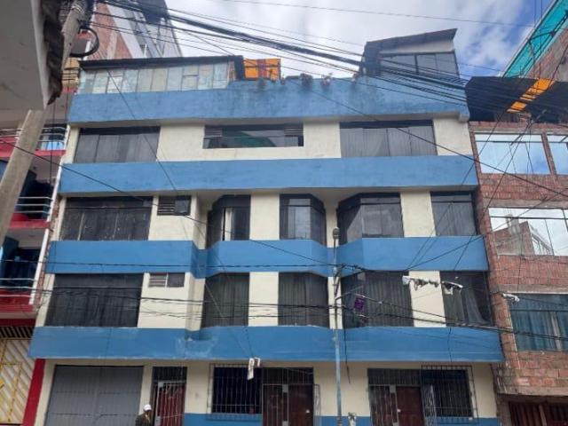 SE VENDE CASA DE CUATRO PISOS DOBLE FACHADA