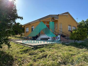 ¡SE VENDE CASA DE CAMPO EN SIERRA DE FUENTES! ✨