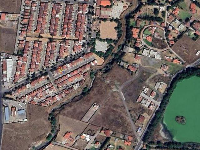 SE VENDE CASA DE DOS NIVELES