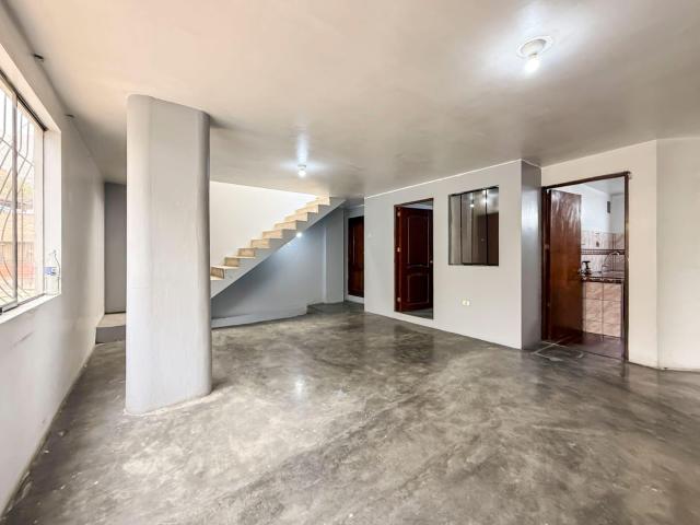 Se Vende Casa De Dos Pisos Totalmente Remodelada