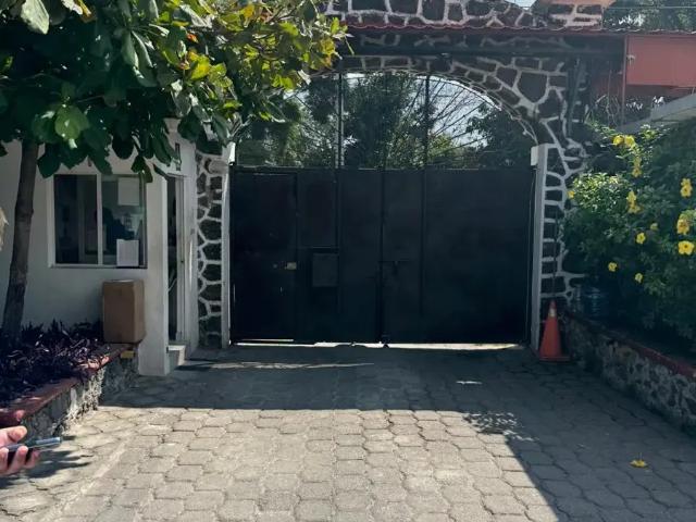 Se Vende Casa de Entrega Inmediata en Calle Ignacio Zaragoza, Col. Los Almendro, Jiutepec Morelos