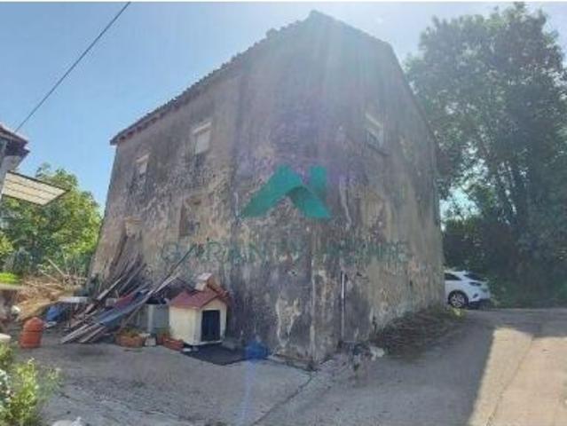 Se vende casa de pueblo en Ampuero