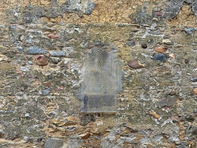 SE VENDE CASA DE PIEDRA CON TERRENO EN IGLESIA DE CAMPO