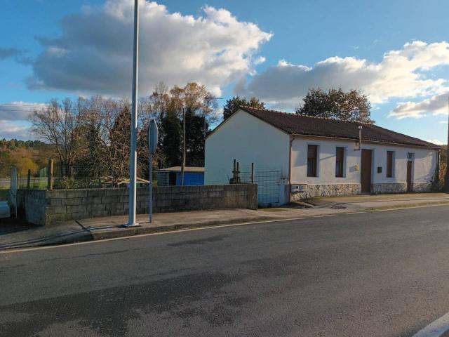 Se vende casa de planta baja en Vilasantar
