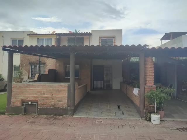Se Vende Casa de Recuperación Bancaria en Av. Universidad del Valle Atemajac, Puerto Vallarta Jal