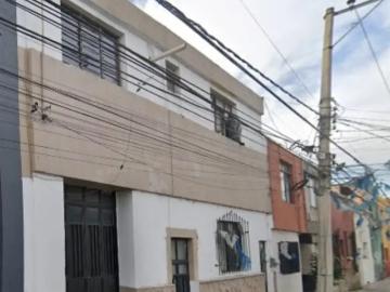 Se Vende Casa de Recuperación Bancaria en C. Medrano, Analco. Guadalajara. Jal