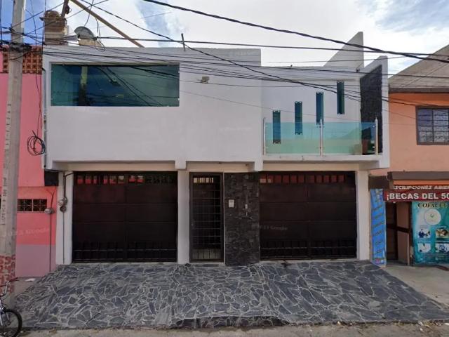 Se Vende Casa de Recuperación Bancaria en C. El Barrilito, Benito Juárez, Cdad. Nezahualcótl, Mex