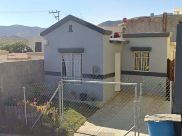 Se Vende Casa de Recuperación Bancaria en Cerro del Creston, Fracc. del Sol, Ensenada B.C