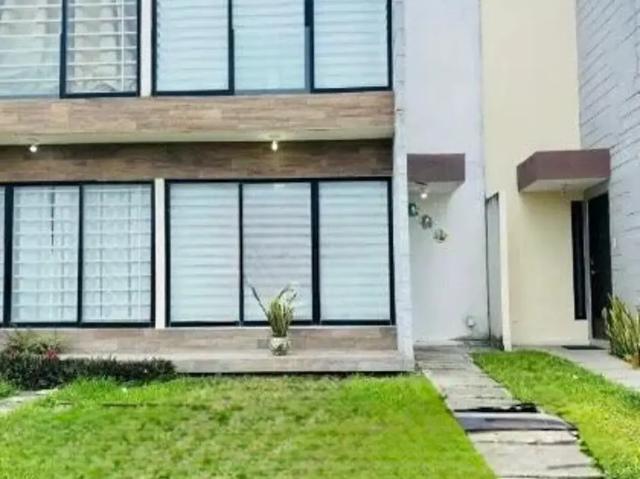 Se Vende Casa de Recuperación Bancaria en Cto. Zaria, Col. Fracc. Alika, Cd. Veracruz