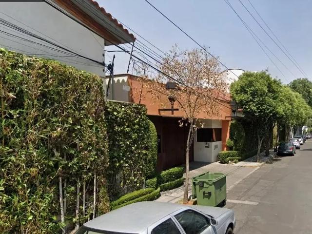 Se Vende Casa de Recuperación Bancaria en Ignacio Allende, Tlalpan Centro I, Ciudad De México