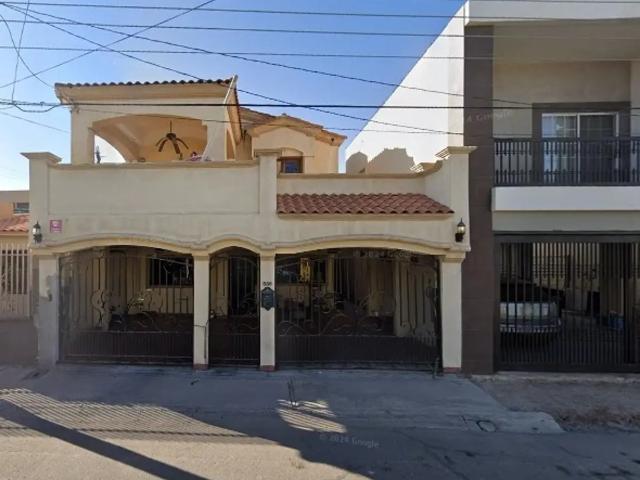 Se Vende Casa de Recuperación Bancaria en Isla Fiji, Jardines del Lago, 21330 Mexicali, B.C