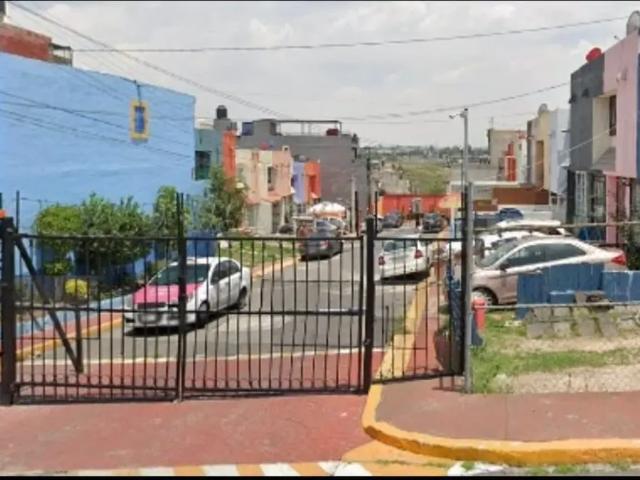 Se Vende Casa de Recuperación Bancaria en Lago Malar, Col. Cantaro III, Nicolas Romero, EdoMex