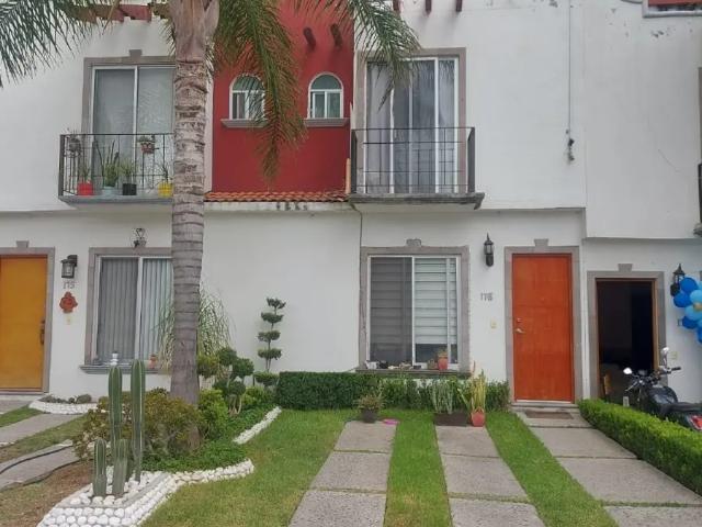 Se Vende Casa de Recuperación Bancaria en Prol. Bernardo Quintana Cond. Lomas de San Pedro Queretaro