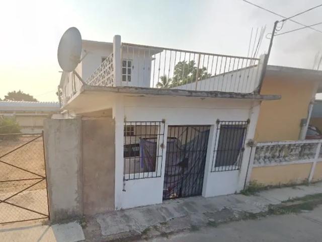 Se Vende Casa de Recuperación Bancaria en. Serapio Rendon, col. Cuauhtémoc, Minatitlán Veracruz