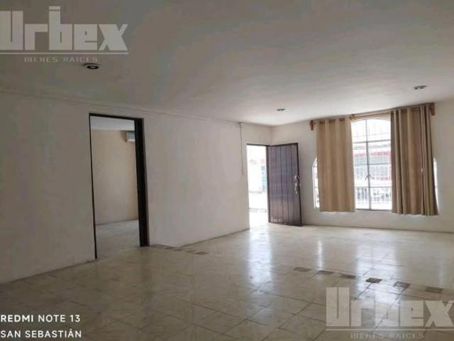 Se vende casa de una planta con excelente ubicación en el barrio tradicional de Santa Ana, Campeche