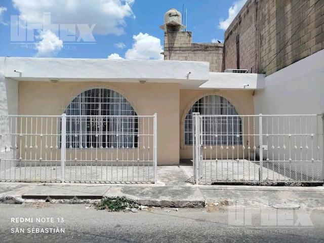 Se vende casa de una planta con excelente ubicaci?n en el barrio tradicional de Santa Ana, Campeche