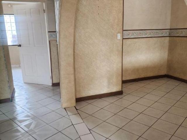 SE VENDE CASA DE UNA PLANTA EN FRACC. MAGISTERIAL BUENA UBICACIÓN $1&apos 650,000