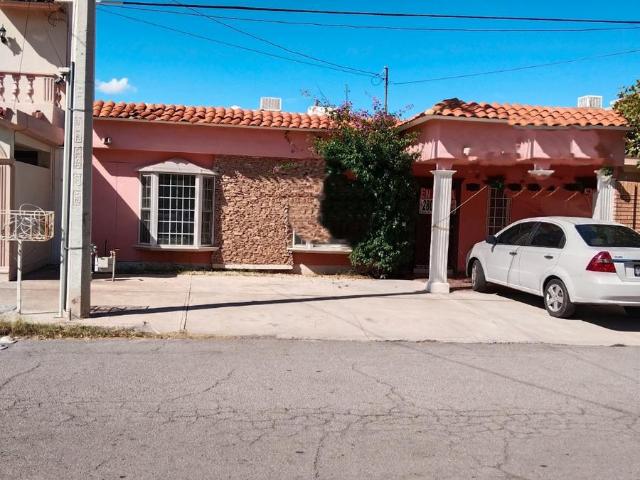 SE VENDE CASA DE UNAPLANTA EN PARQUES DE SAN FELIPE